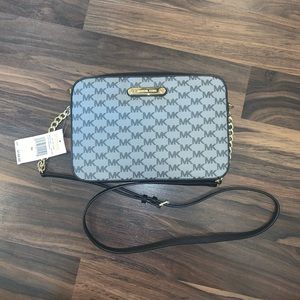 BNWT Michael Kors Crossbody